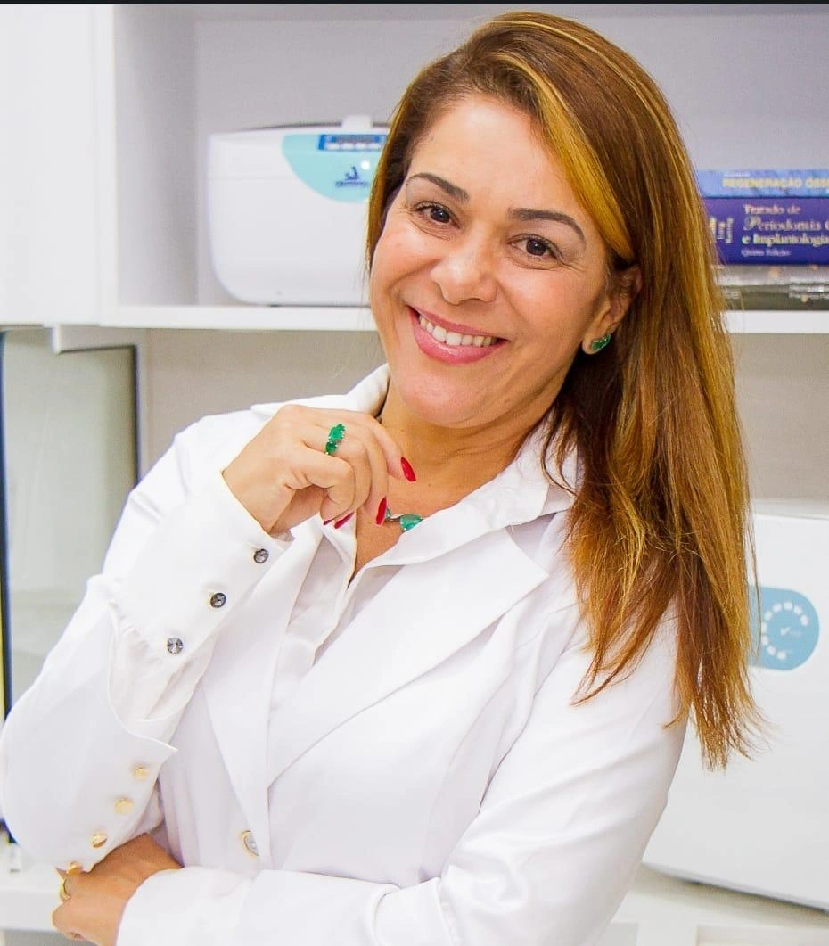 Dra. Marcia Maia, Cirurgiã-Dentista CRO-RJ 26328
